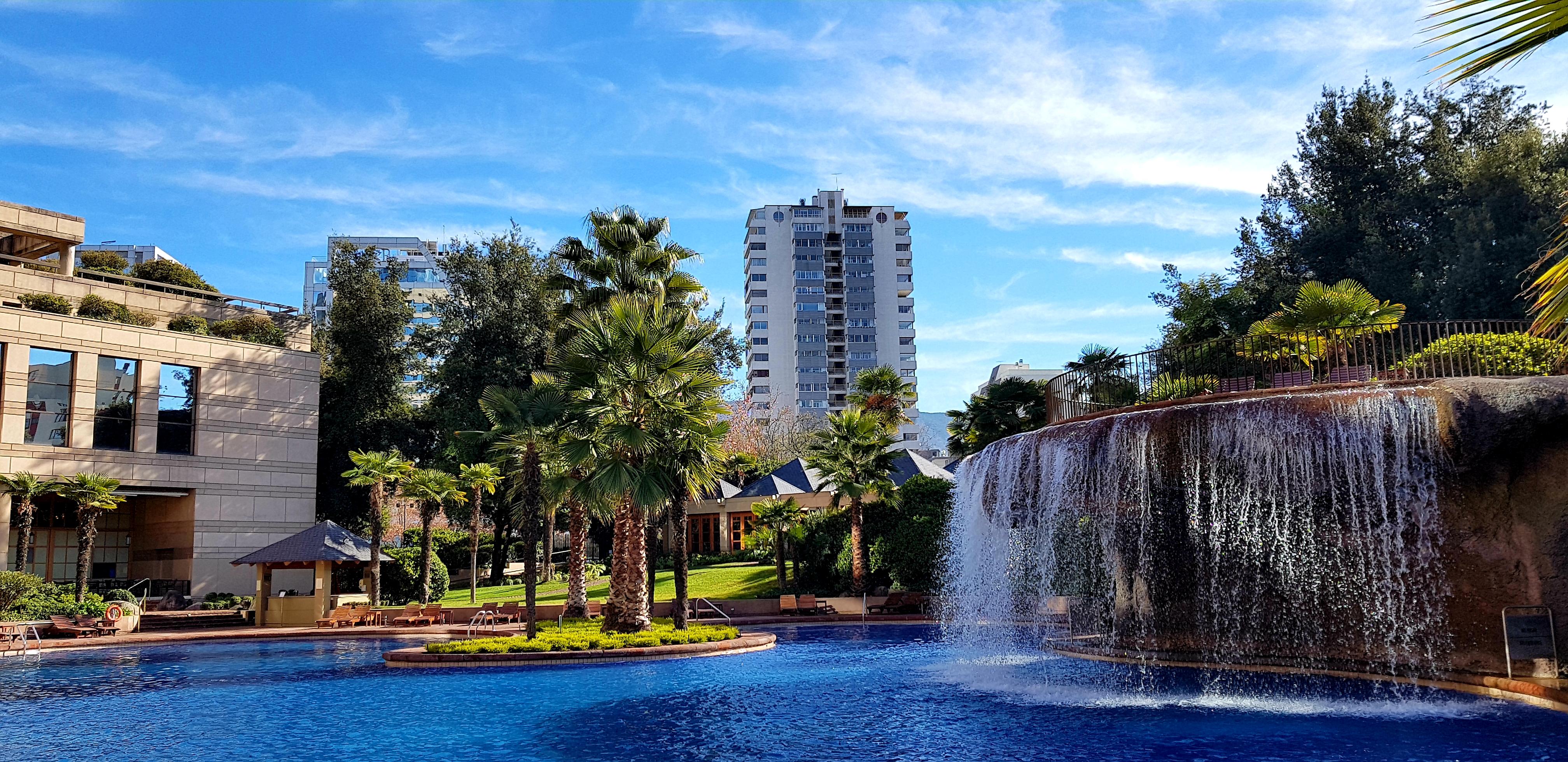 Mandarin Oriental, Santiago Hotel Kültér fotó Fountains at the resort