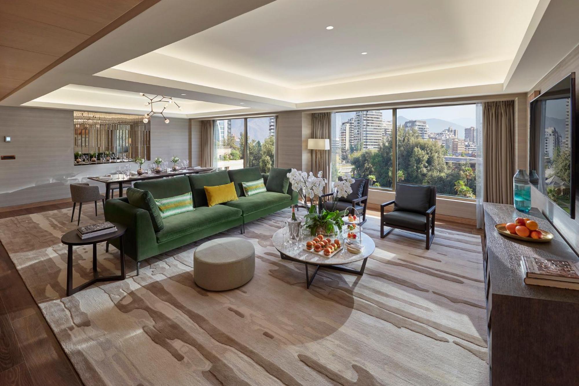 Mandarin Oriental, Santiago Hotel Kültér fotó The Living Room of the Presidential Suite