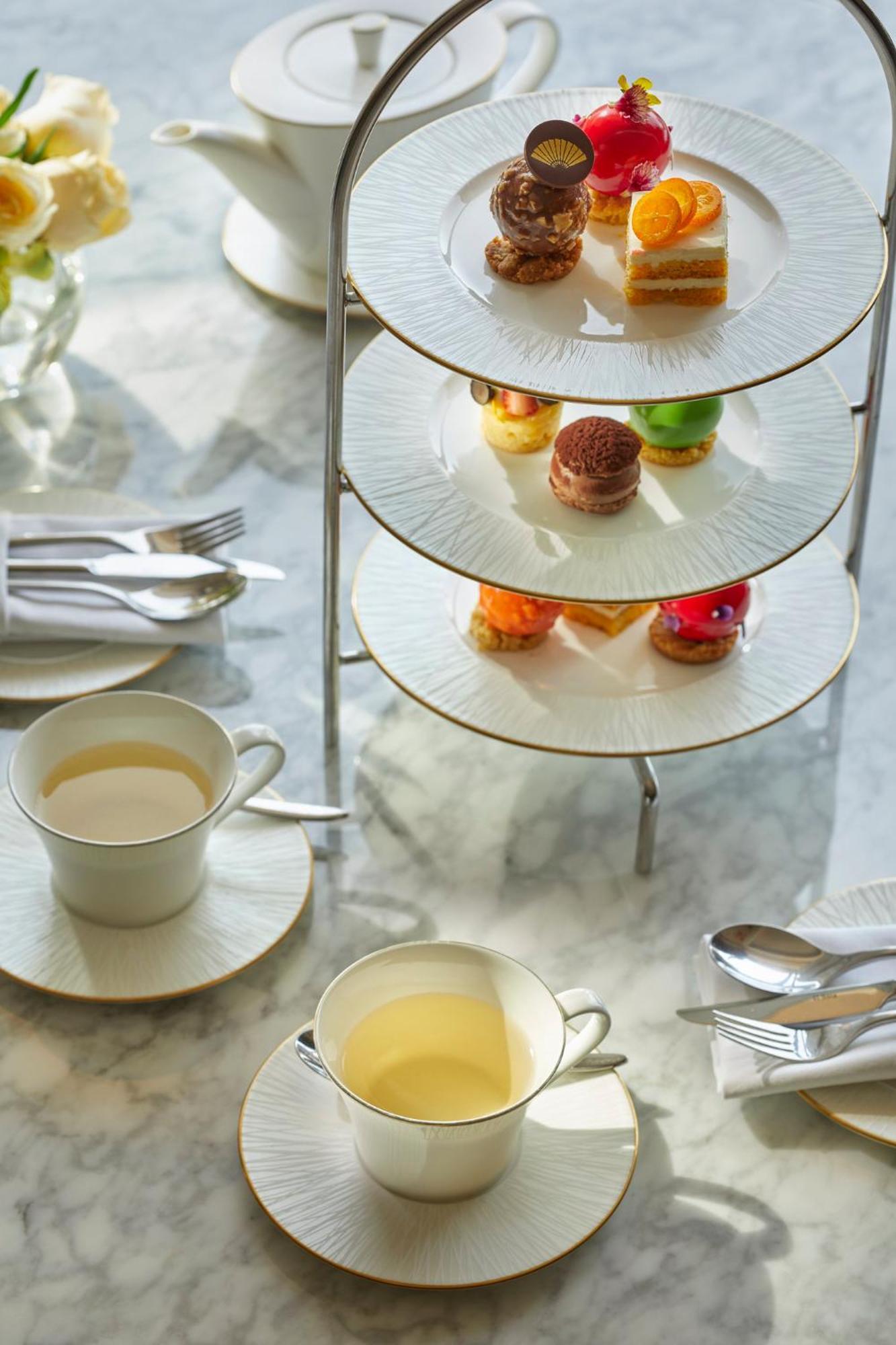 Mandarin Oriental, Santiago Hotel Kültér fotó Afternoon tea at the Ritz