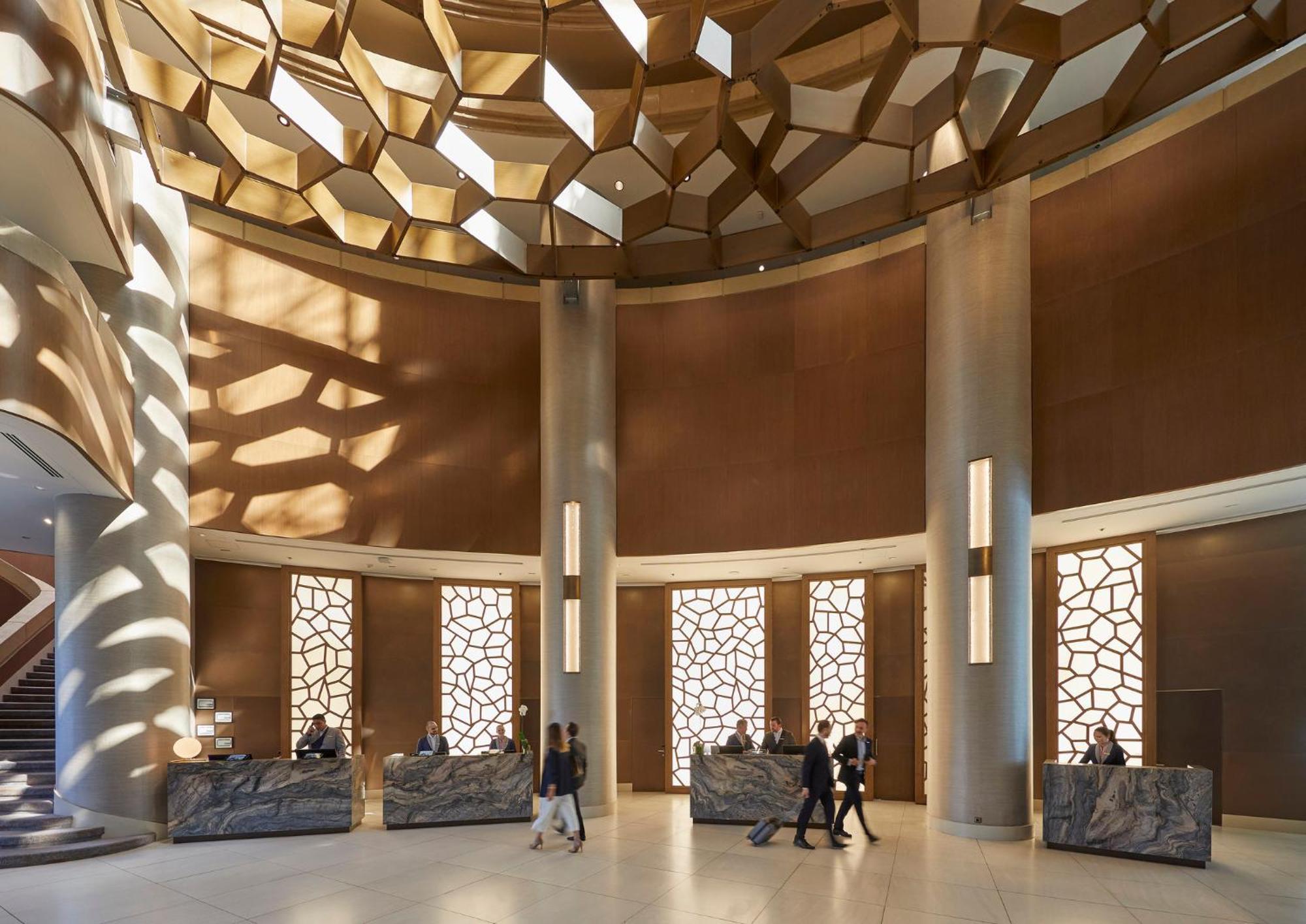 Mandarin Oriental, Santiago Hotel Kültér fotó The lobby of the Ritz-Carlton, DIFC