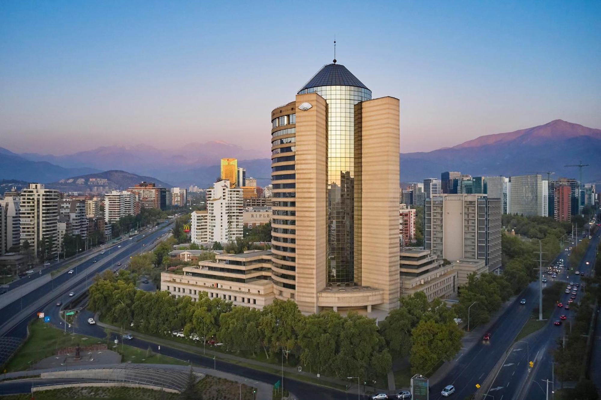 Mandarin Oriental, Santiago Hotel Kültér fotó The hotel in 2012