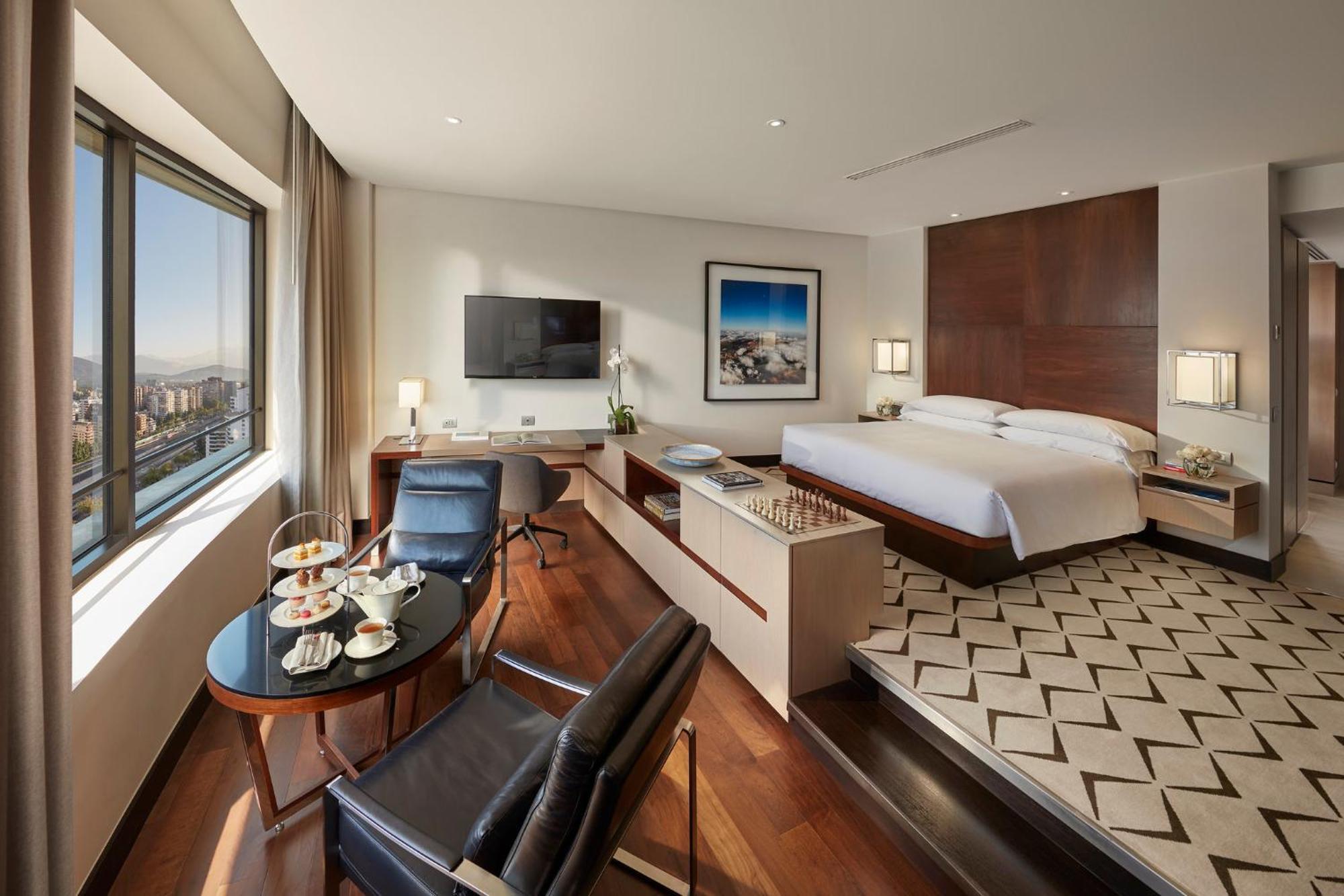 Mandarin Oriental, Santiago Hotel Kültér fotó A suite at the Conrad Istanbul Bosphorus