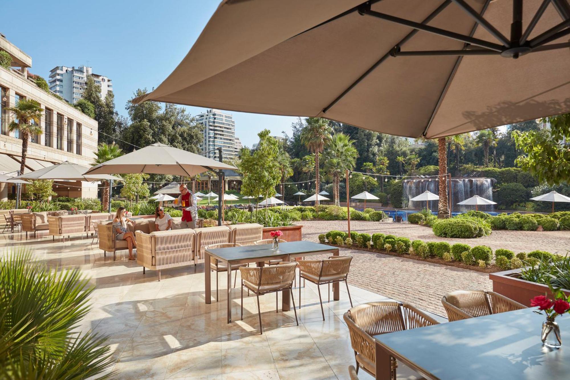Mandarin Oriental, Santiago Hotel Kültér fotó The outdoor terrace